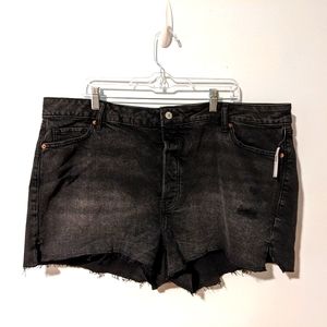 NWT Old Navy Black High-Waisted Button-Fly O.G. Straight Jean Shorts Size 22